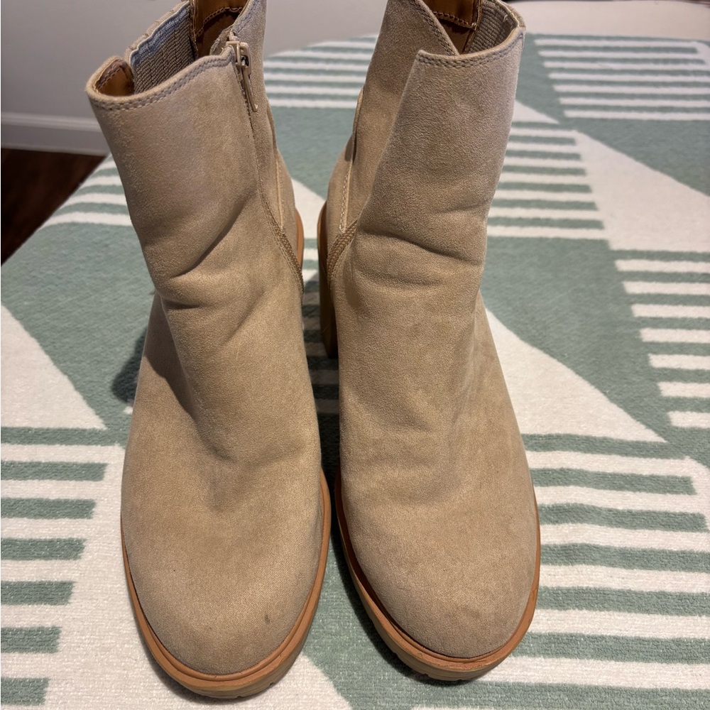 Women's Tan Ankle Boots